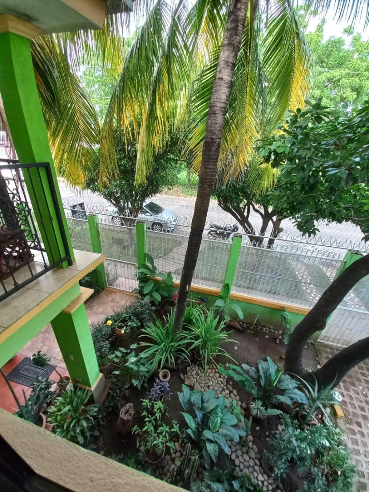 Hostal San Antonio เลออน ภายนอก รูปภาพ