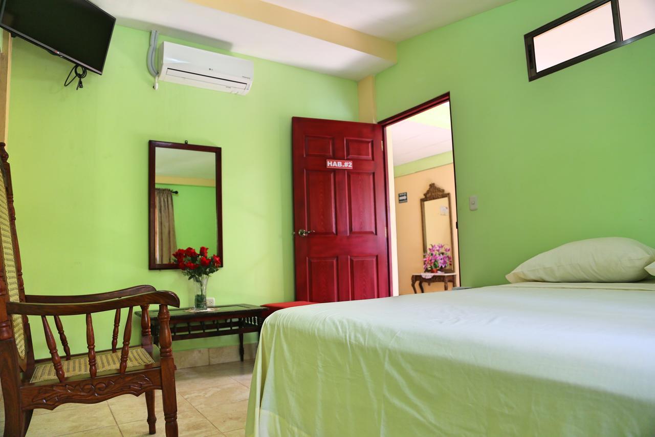 Hostal San Antonio เลออน ภายนอก รูปภาพ