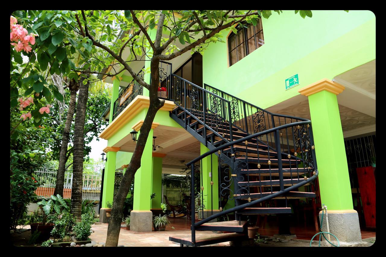Hostal San Antonio เลออน ภายนอก รูปภาพ