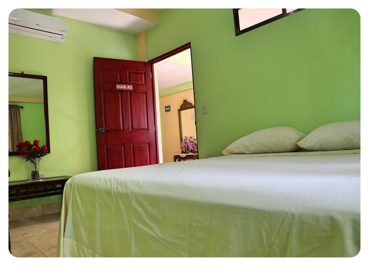 Hostal San Antonio เลออน ภายนอก รูปภาพ