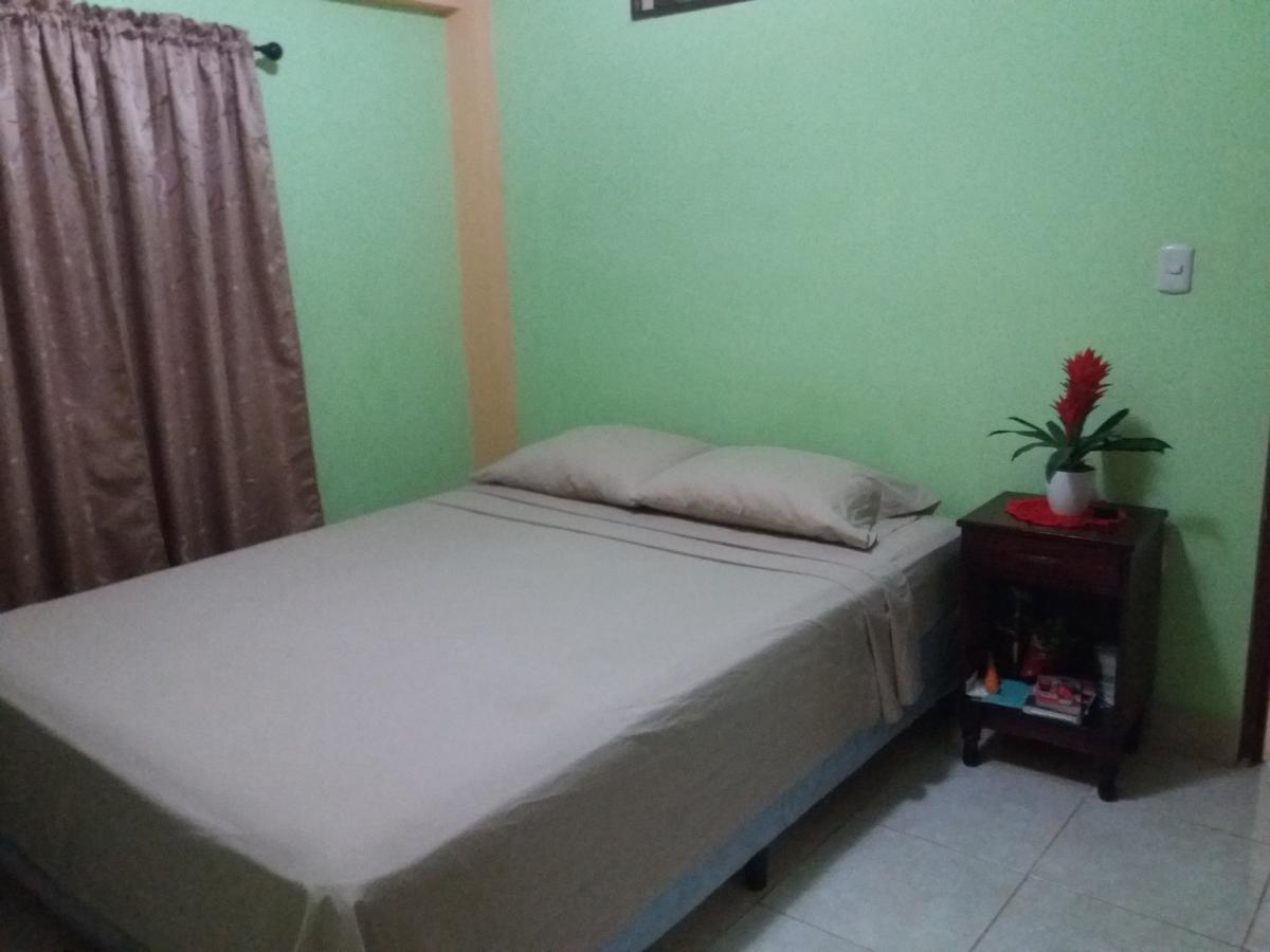 Hostal San Antonio เลออน ภายนอก รูปภาพ